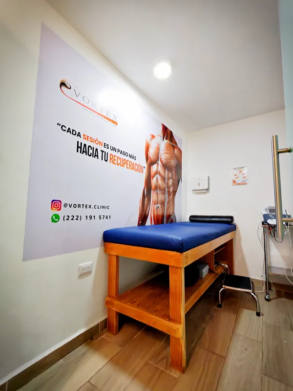 Instalaciones Vortex Clinic: Cubículo de tratamiento privado y climatizado para terapia manual